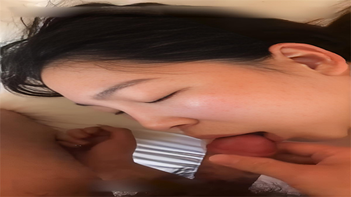 北京真实情侣,日常性爱记录。男:操出白浆嘞,死了吗,爽吧。女:啊啊啊爸爸,好爽呀我被你操死啦,你今天特别猛我受不了啦